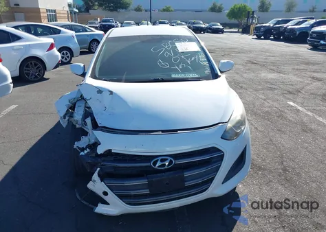 2017 Hyundai Elantra Gt z USA, uszkodzony, nr VIN KMHD35LHXHU366880